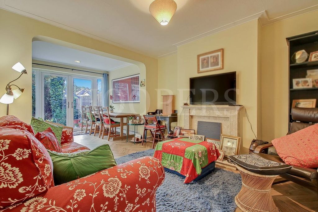 Property photo 3 of 15