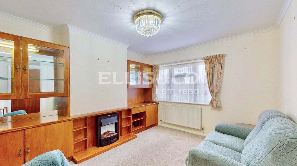 Property photo 2 of 17 Picture No. 16