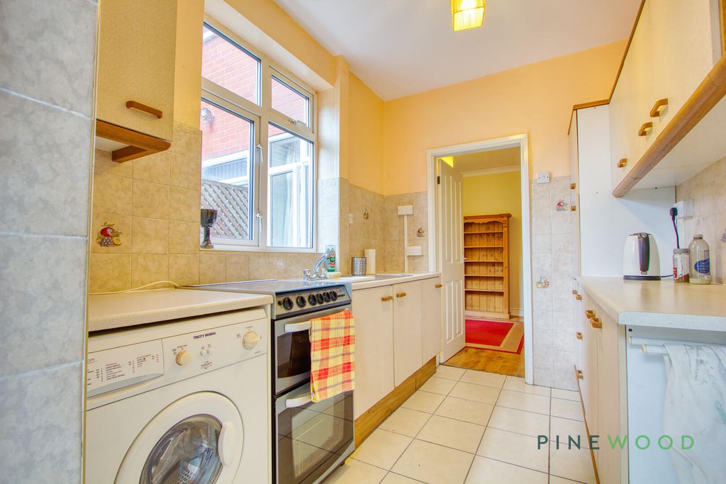 Property photo 3 of 24 Kitchen