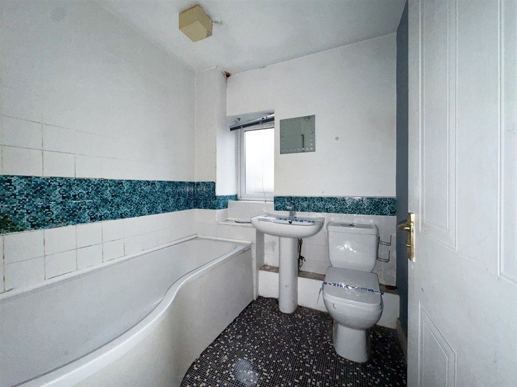 Property photo 3 of 3