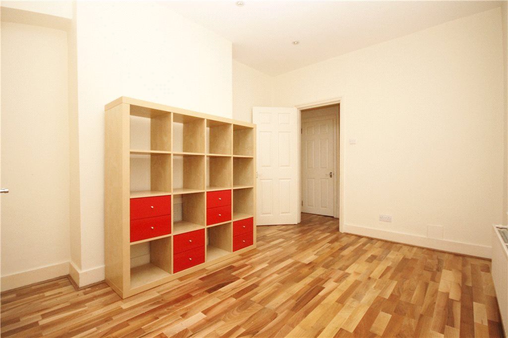 Property photo 2 of 8 Reception