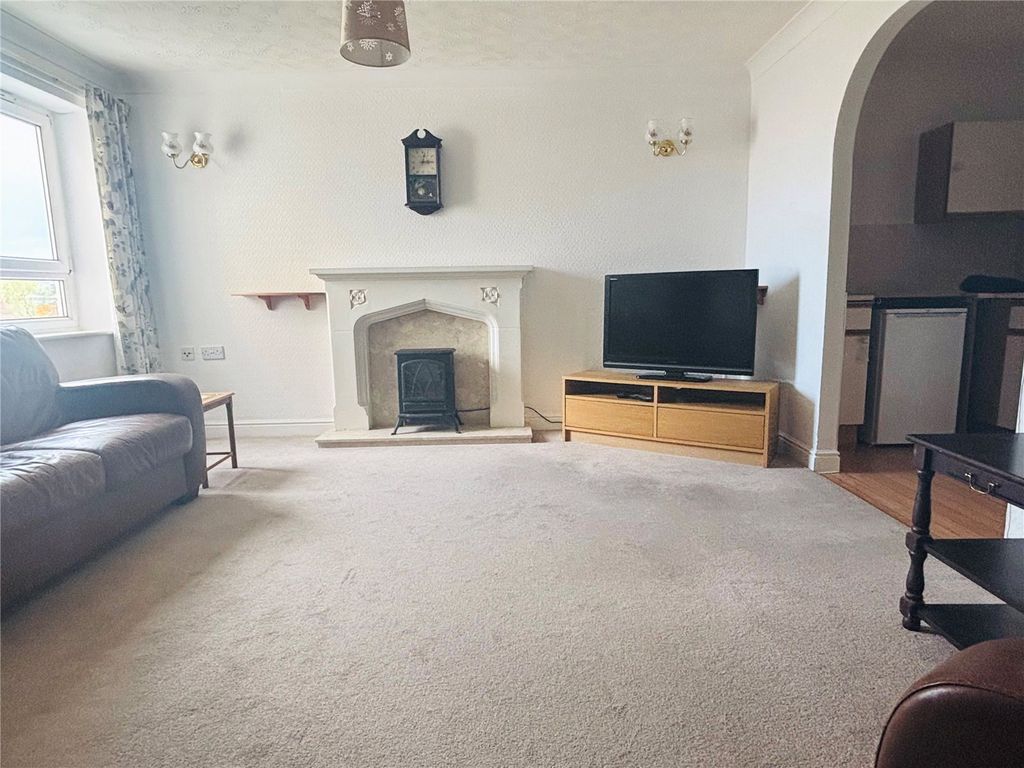 Property photo 3 of 18 Picture No. 10