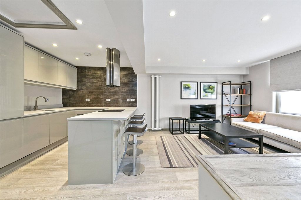 Property photo 2 of 13 Picture No. 02