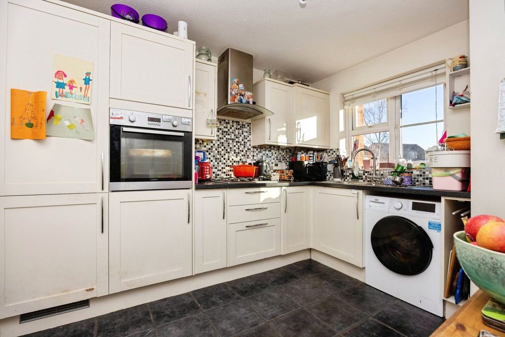 Property photo 3 of 17 Photo