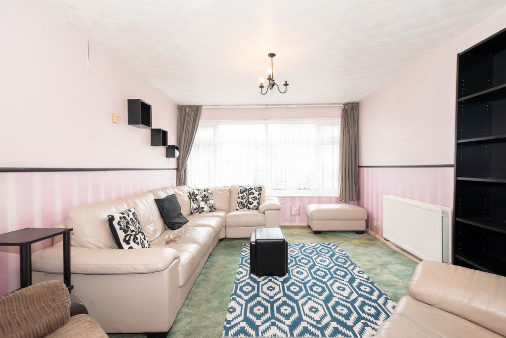 Property photo 2 of 15 Living Room