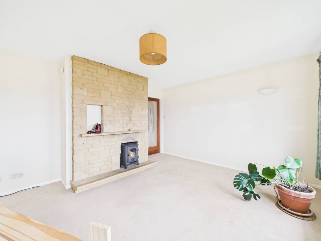 Property photo 3 of 12 Cam01721G0-Pr0109-Still001