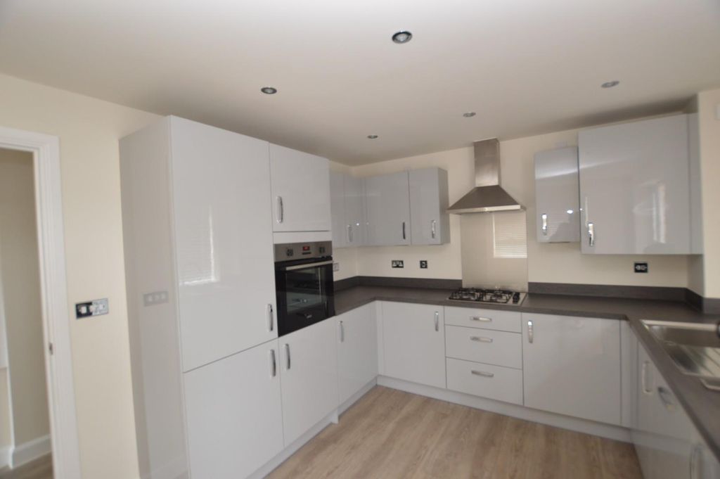 Property photo 3 of 10 Kitchen/Diner