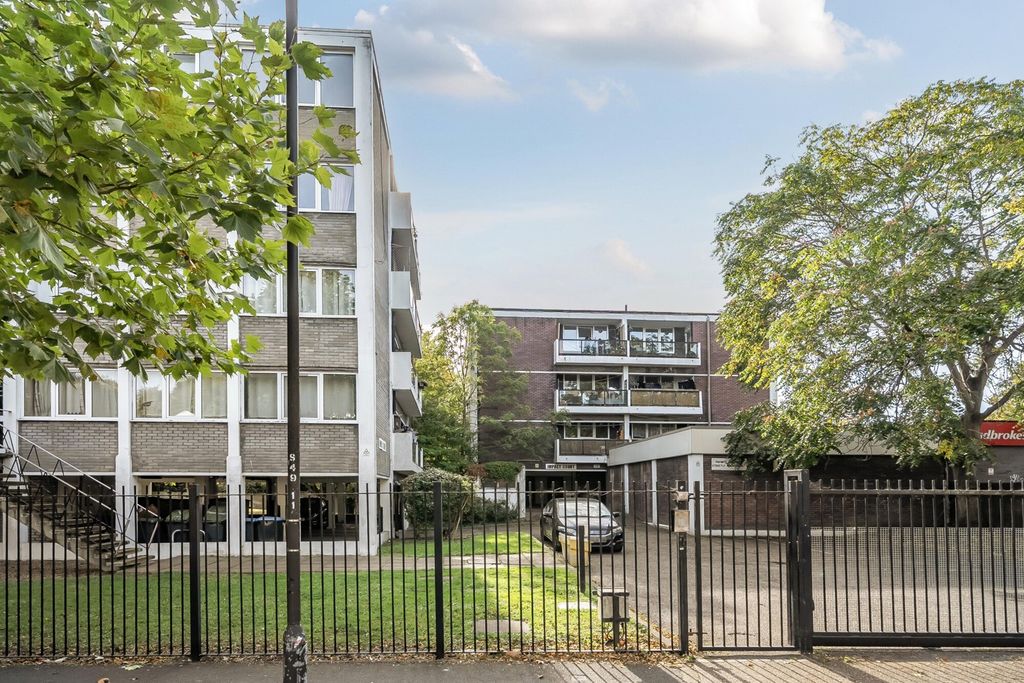 Property photo 3 of 17 External