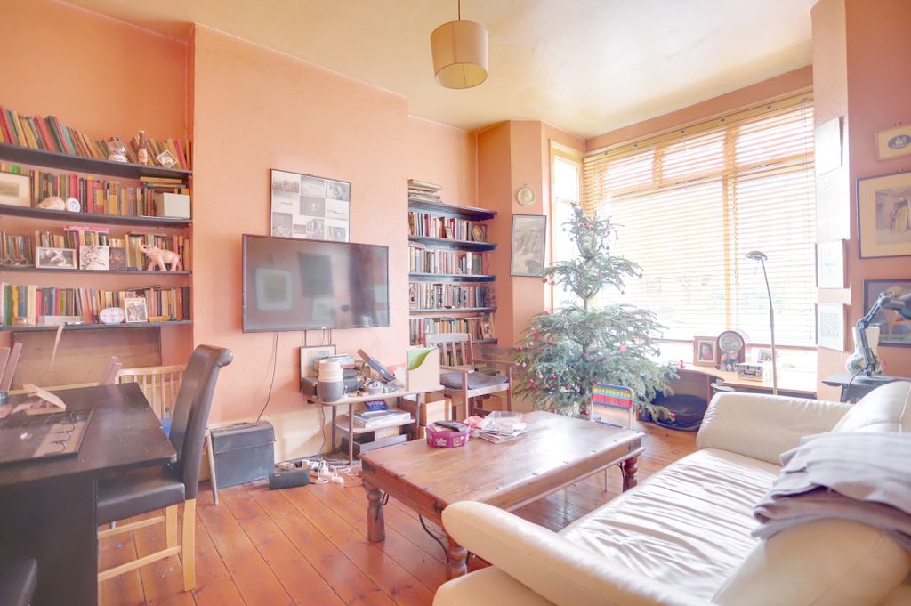 Property photo 2 of 7 Img_9421-Img_9423