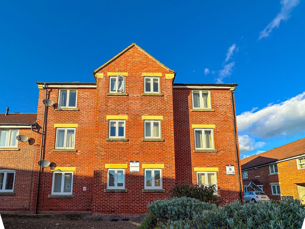 Property photo 2 of 22 4668793