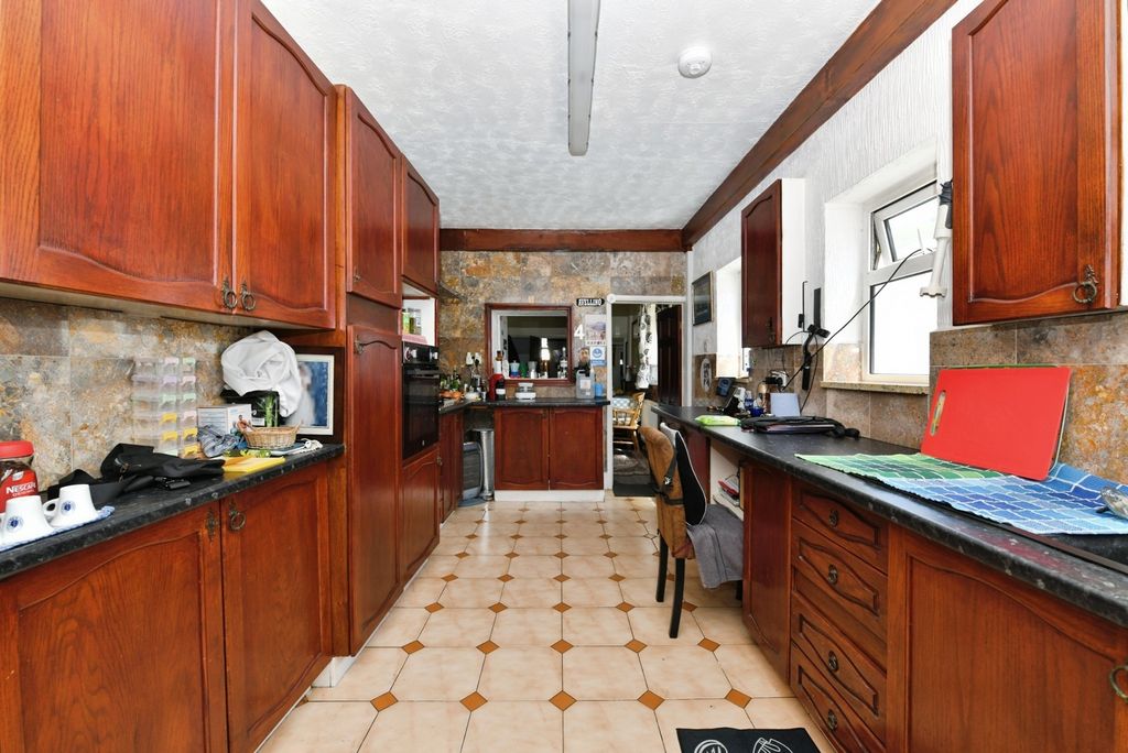 Property photo 3 of 20 Pbox-Img.Jpg