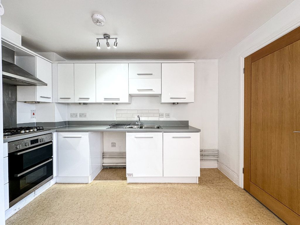 Property photo 3 of 17 4825038