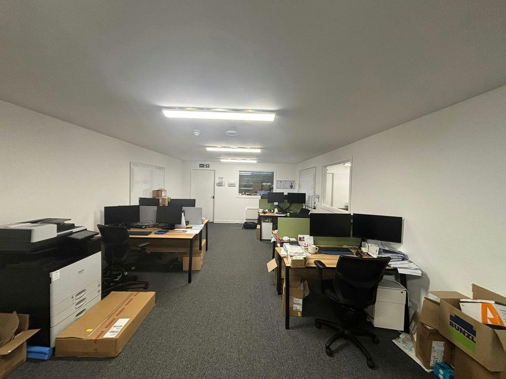 Property photo 3 of 6 Photo-2026-04-01-08-25-32.Jpg