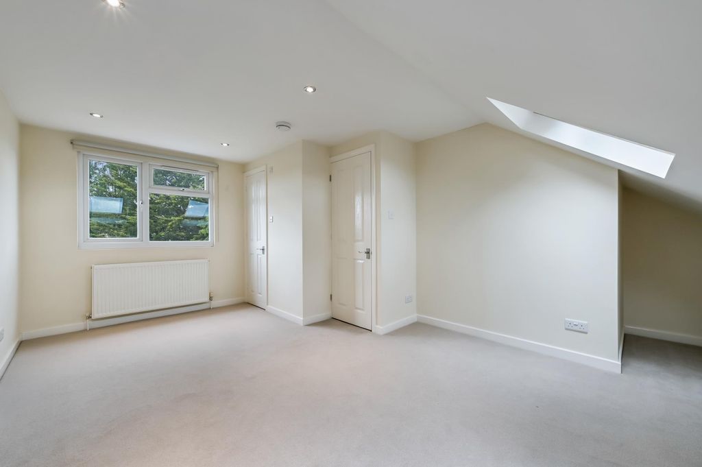Additional image 14 of 3 bed semi-detached house for saleClifden Road, Brentford TW8