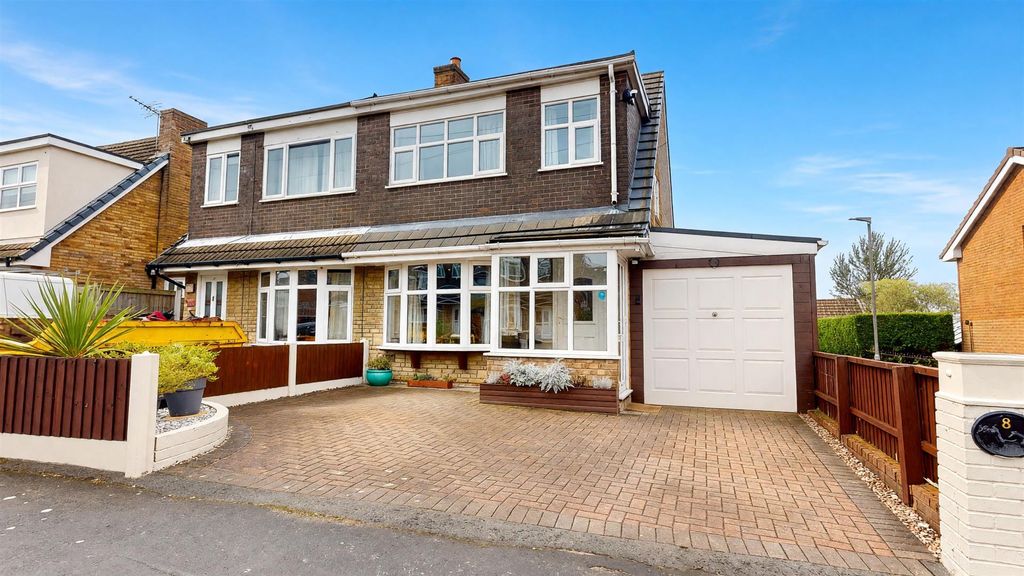 Property photo 1 of 23 Gerrard Road For Sale