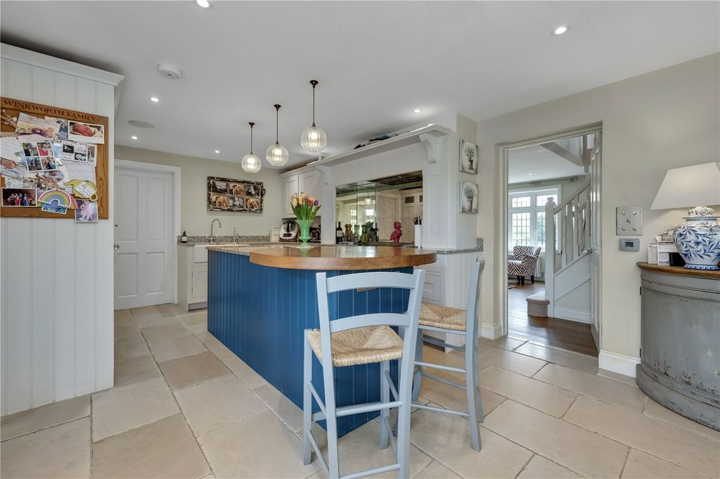 Property photo 3 of 20 Kitchen