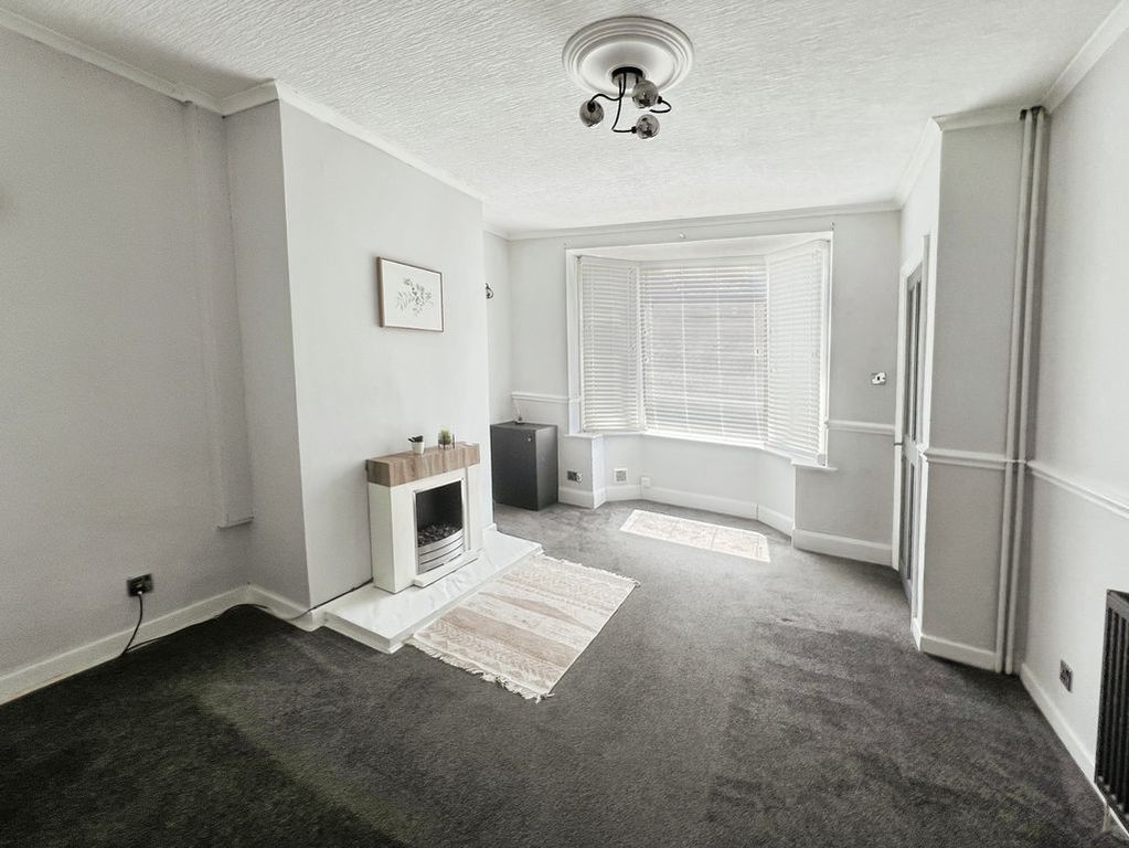 Property photo 2 of 14 Lounge