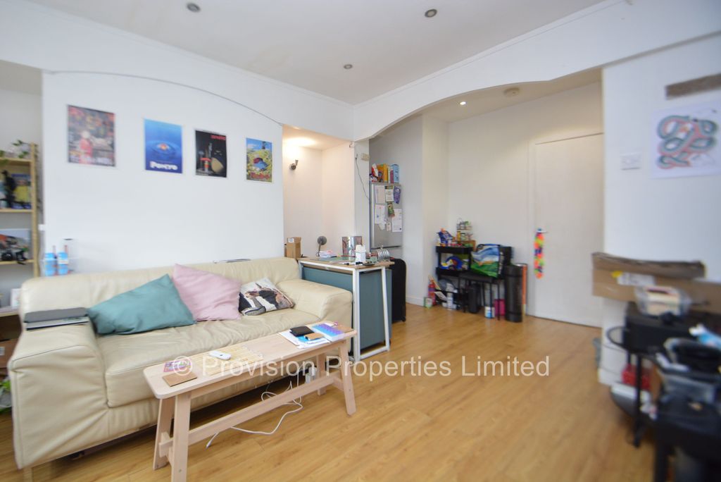 Property photo 1 of 9 Photo