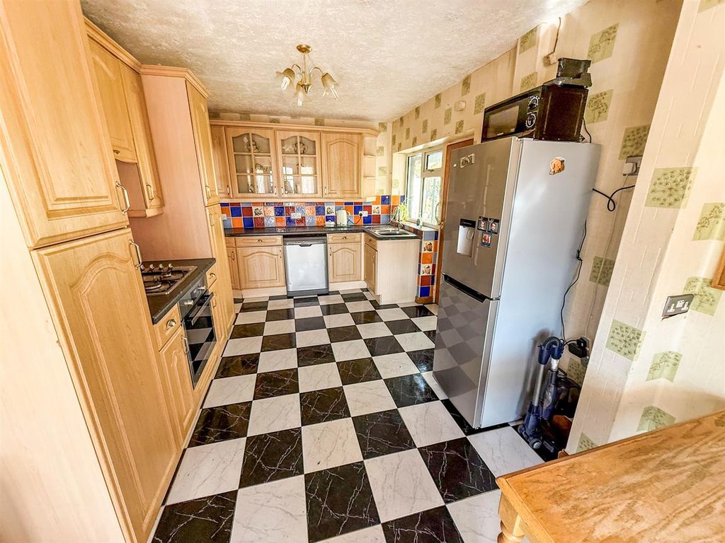 Property photo 2 of 15 Kitchen