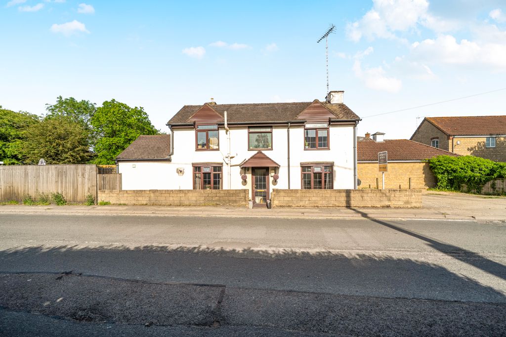 Property photo 1 of 14 146411713