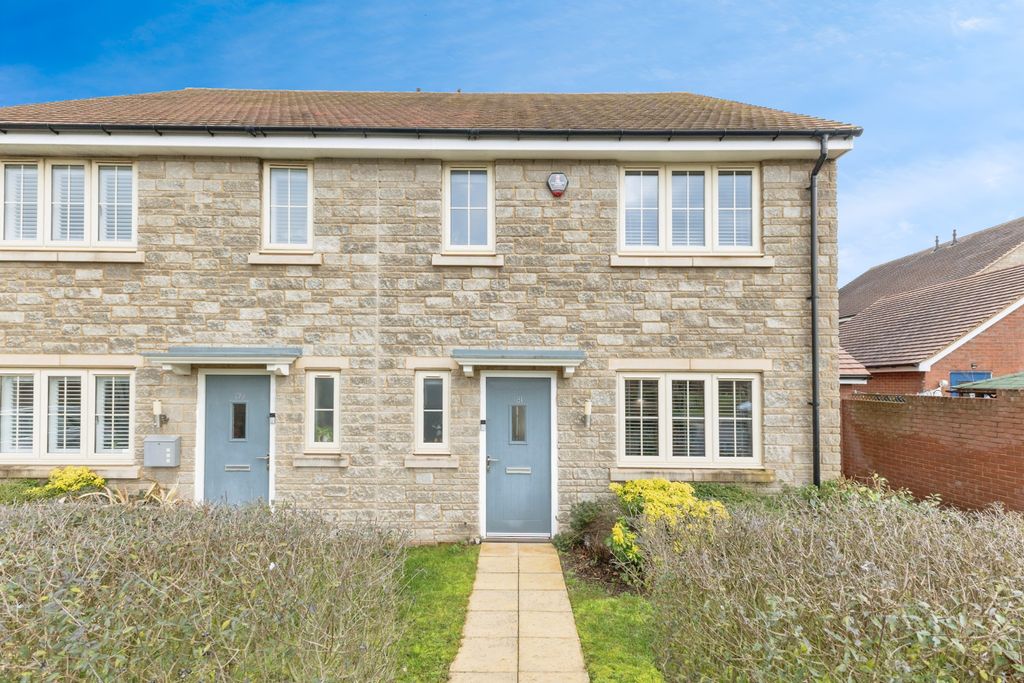 Property photo 1 of 19