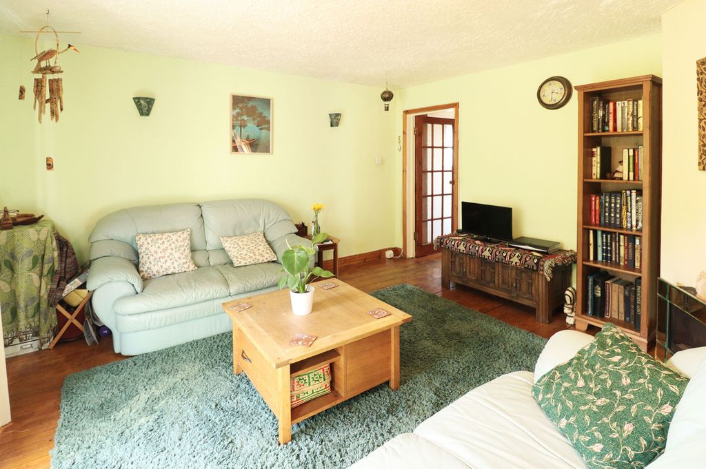 Property photo 3 of 26 Picture No. 13