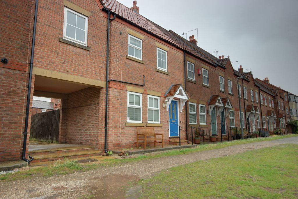 Property photo 1 of 18 1 Front A
