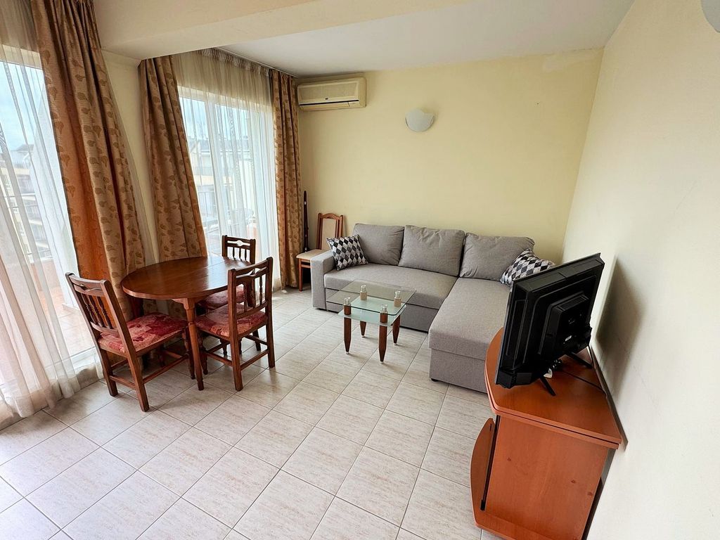 Property photo 3 of 23