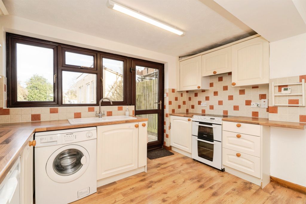 Property photo 2 of 13