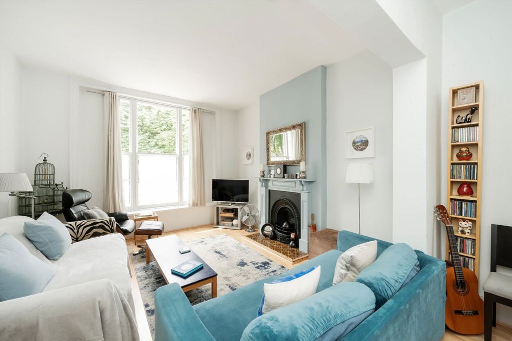 Property photo 2 of 10