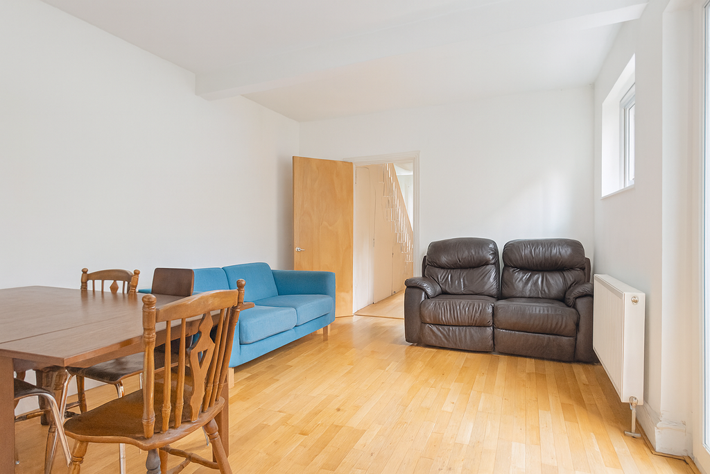 Property photo 1 of 3