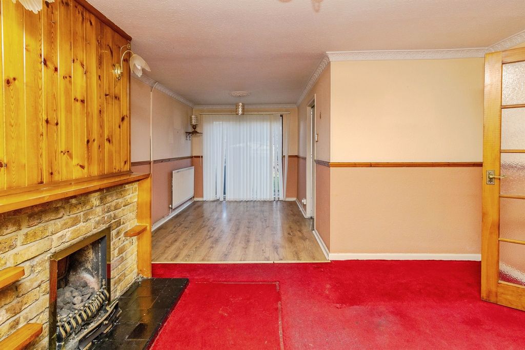 Property photo 2 of 24