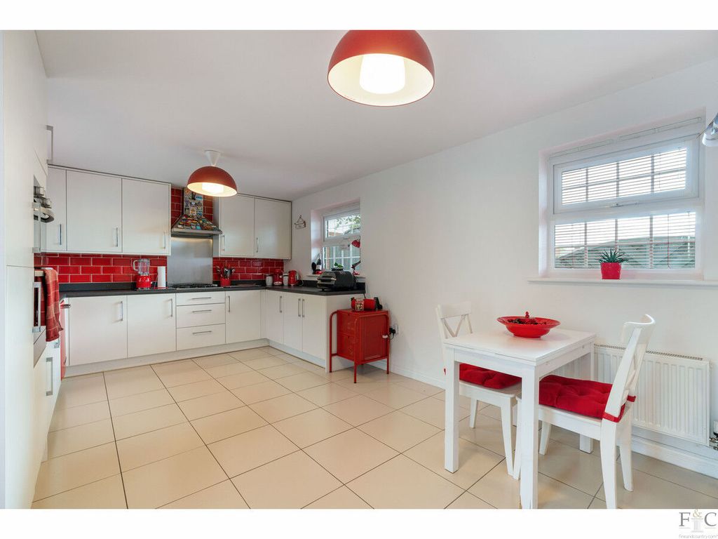 Property photo 3 of 41