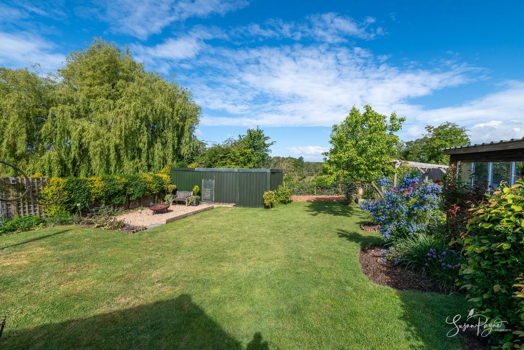 Property photo 3 of 42 Garden
