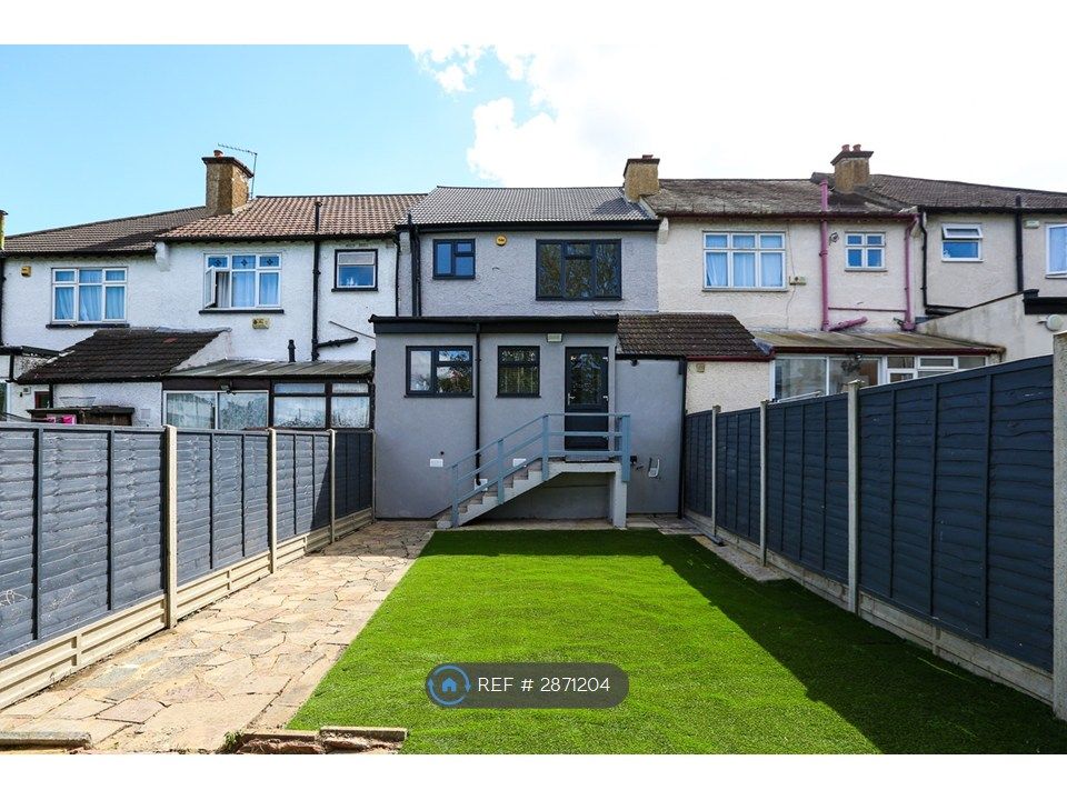 Property photo 2 of 31