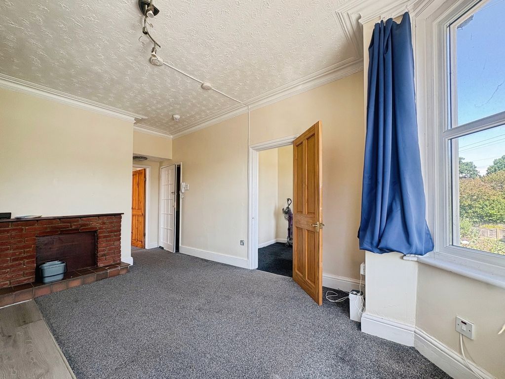 Property photo 2 of 12 Pbox-Img.Jpg