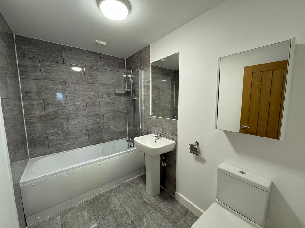 Property photo 3 of 3 Bathroom