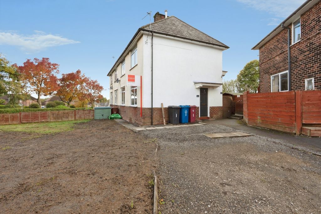 Property photo 1 of 16 External