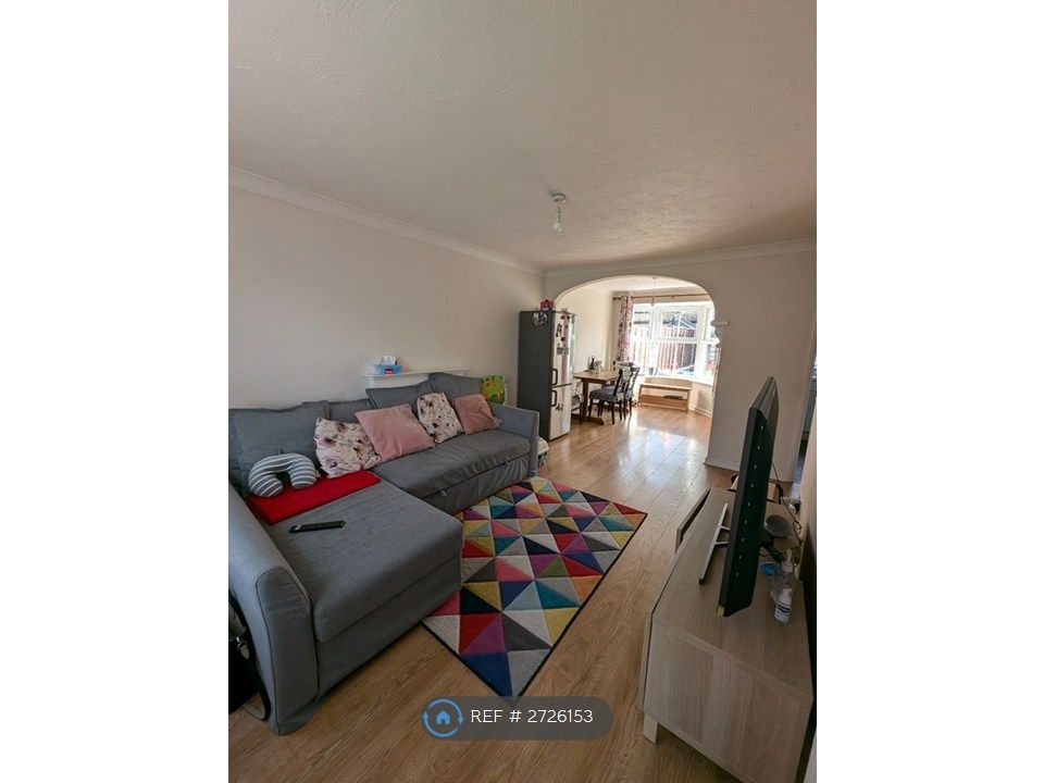 Property photo 3 of 13 Living