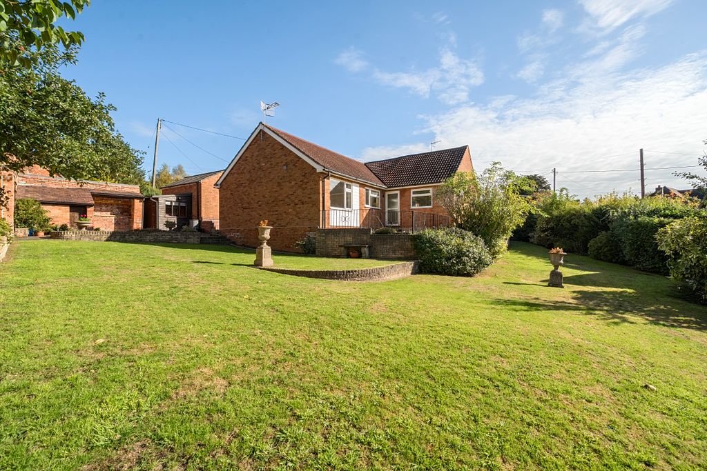 Property photo 1 of 9 1356864-3-68d6d152Df0Ea