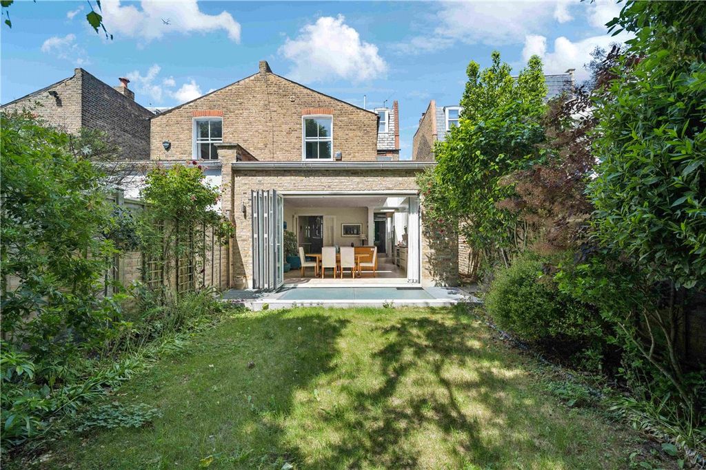 Property photo 3 of 23 Picture No. 26