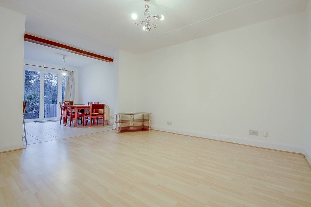 Property photo 3 of 15 3792442