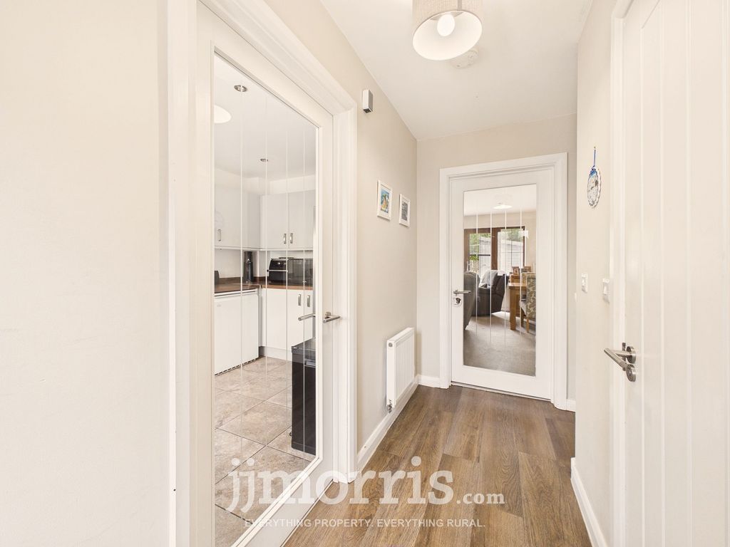 Property photo 3 of 31