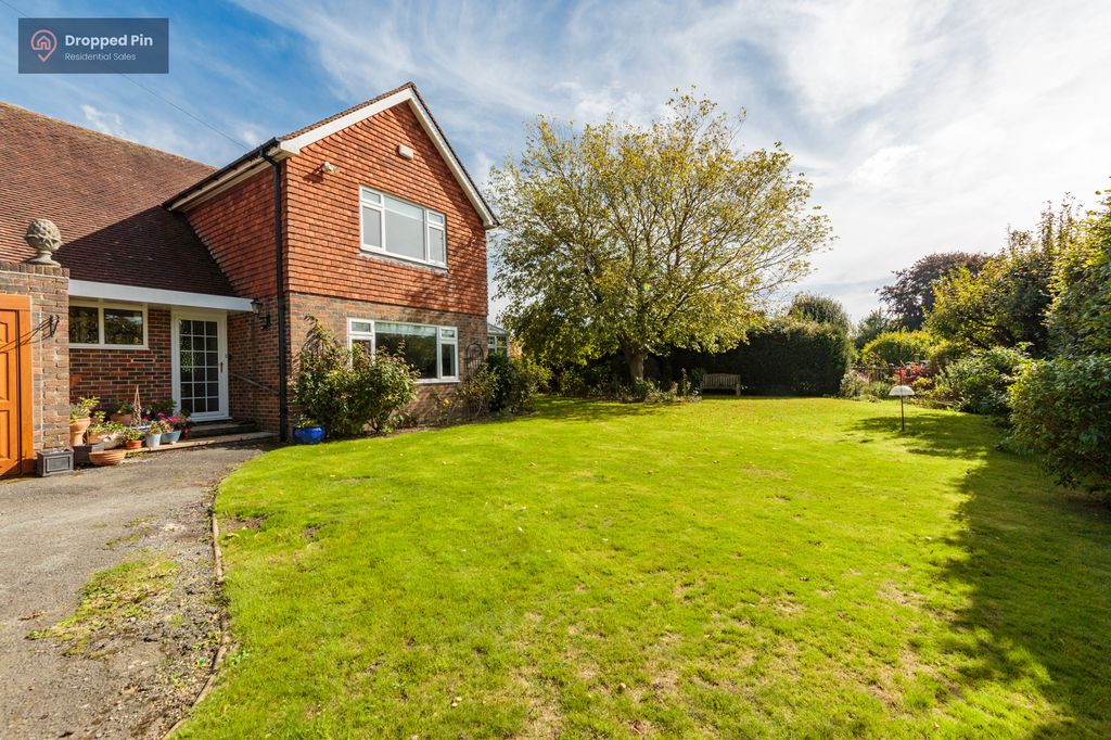 Property photo 2 of 22