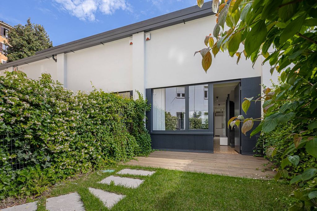 Property photo 1 of 25