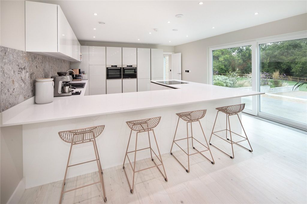 Property photo 2 of 16 Kitchen