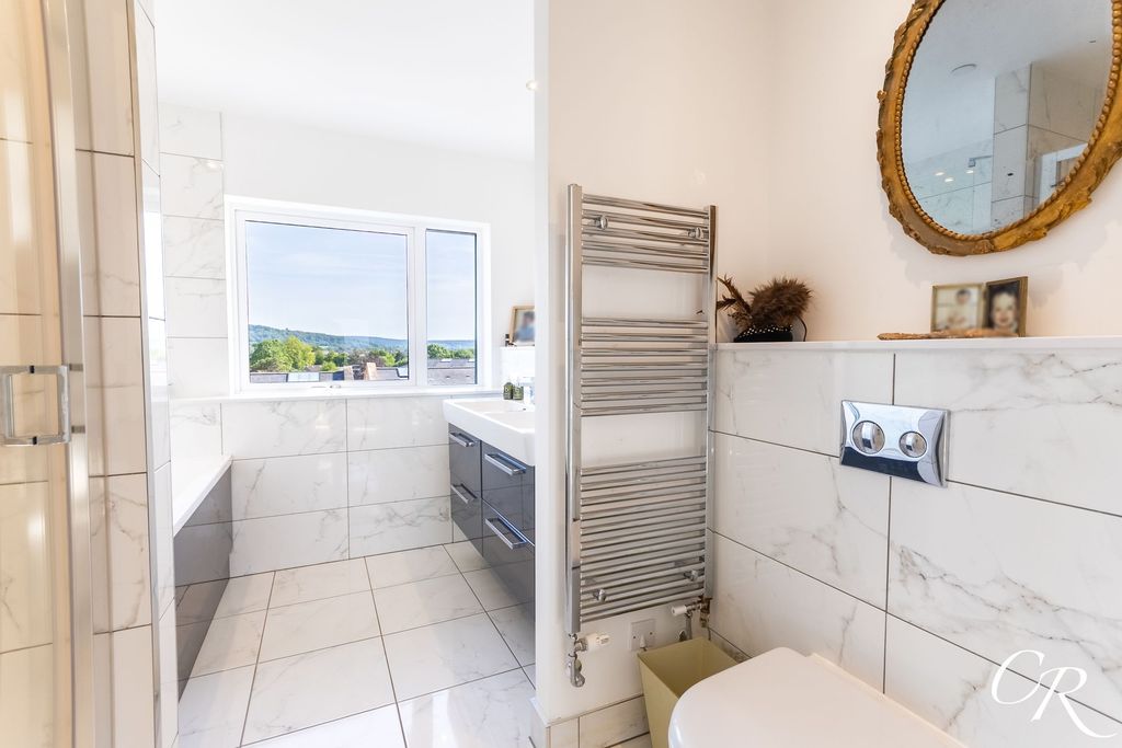 Additional image 13 of 2 bed penthouse for saleLansdown Road, Harris Court GL51