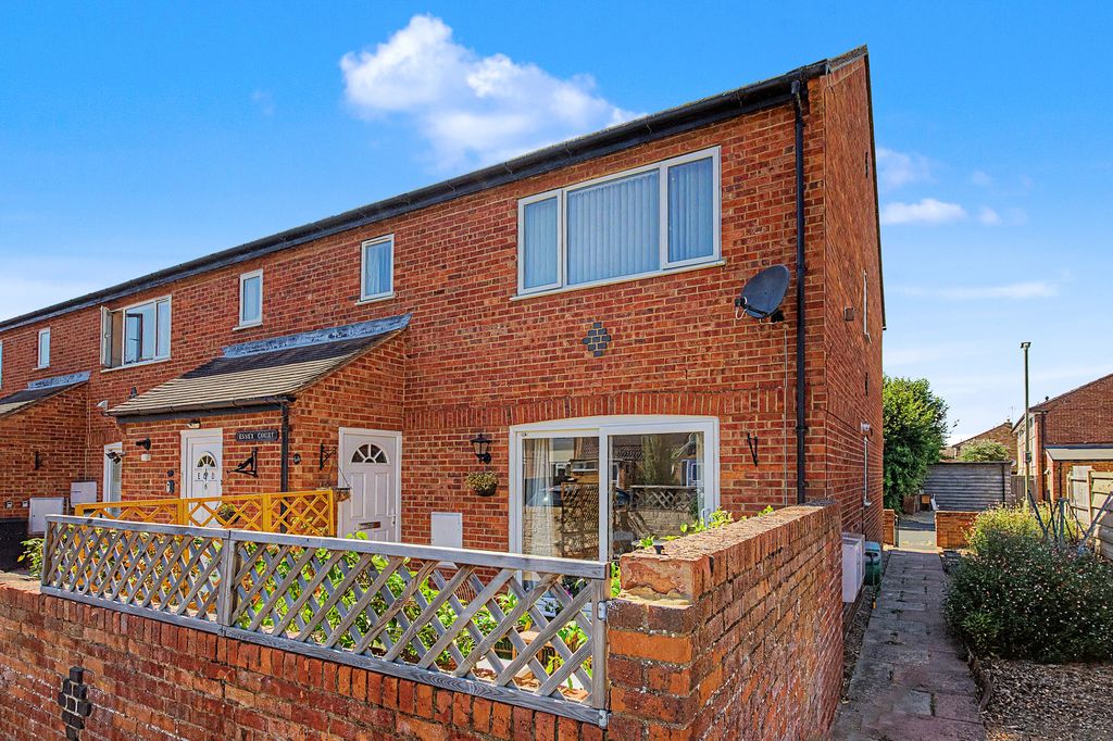 Property photo 1 of 14 336131