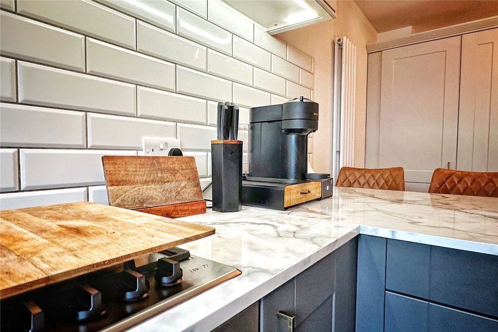 Property photo 3 of 40 Kitchen/Diner
