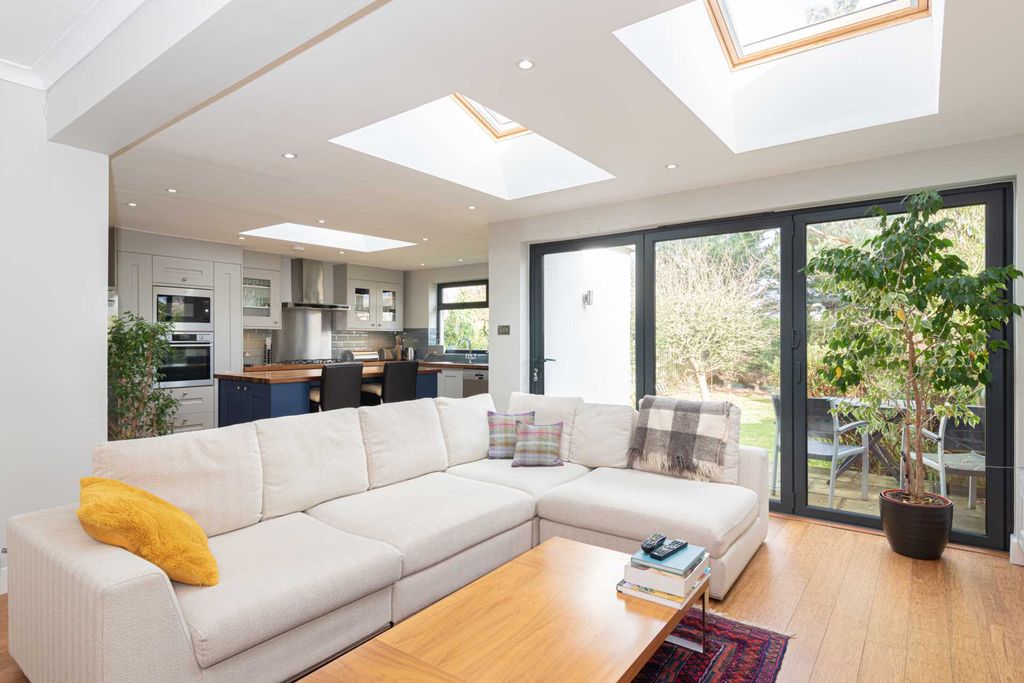 Property photo 1 of 16